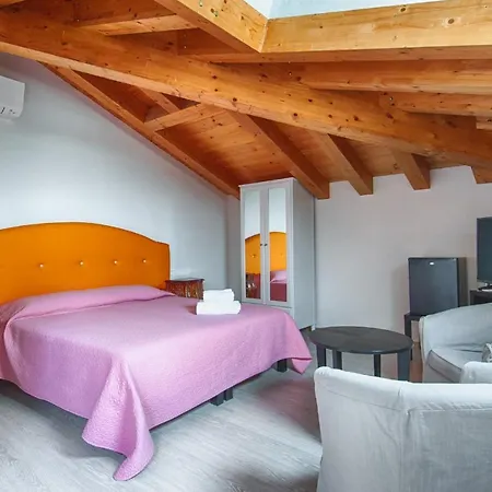 Lady Guest house 2*