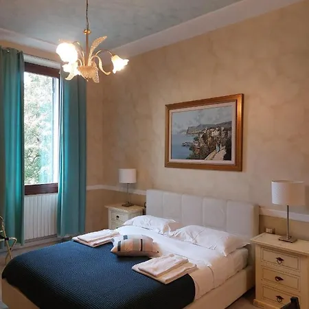 Lady Guest house 2*