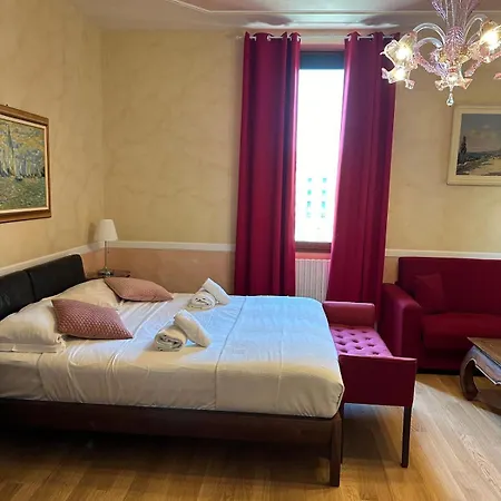 Lady Guest house 2*